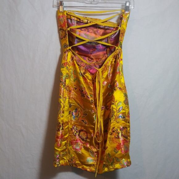 Pretty Little Thing Mustard Oriental Satin Bandeau Lace Up Dress Size 6 - Picture 4 of 8